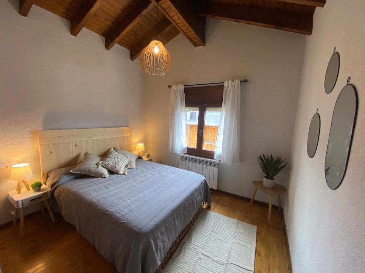 Atico En Llivia Apartment Exterior photo